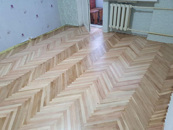 Циклевка пола в разгар коронавирусной эпидемии